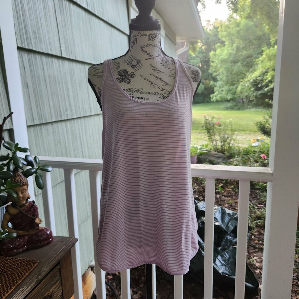 Lululemon Tank M | Lavender pink pinstripe | racerback, longish